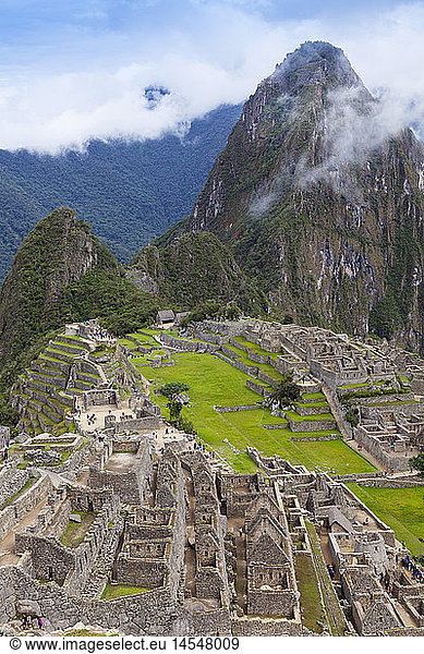 DIG  geography / travel  Peru  Urubamba  Machu Picchu   Andes  Urubamba  Urubamba Valley  Inca stone houses  agricultural terraces  UNESCO World Heritage list  Machu Picchu  Huayna Picchu  rainforest-covered hills  Peru