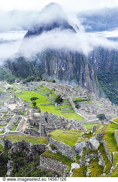DIG  geography / travel  Peru  Urubamba  Machu Picchu   Andes  Urubamba  Urubamba Valley  Inca stone houses  agricultural terraces  UNESCO World Heritage list  Machu Picchu  Huayna Picchu mountain  rainforest-covered hills  Peru