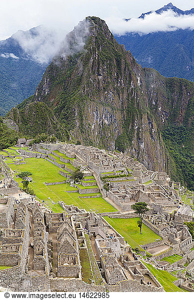 DIG  geography / travel  Peru  Urubamba  Machu Picchu   Andes  Urubamba  Urubamba Valley  Inca stone houses  agricultural terraces  UNESCO World Heritage list  Machu Picchu  Huayna Picchu mountain  rainforest-covered hills  Peru