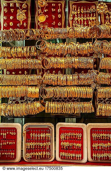 Displays of a gold jewellery shop  bazaar in the Old City  Luxor  Thebes  Egypt  Luxor  Thebes  Egypt  Africa