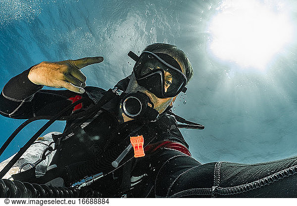 diver taking selfie at the Great Barrier Reef
