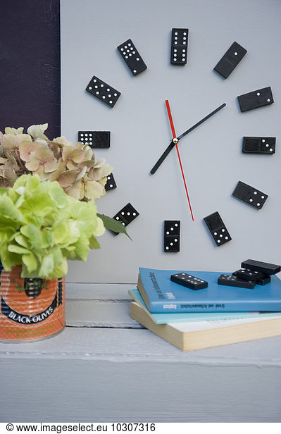 DIY clock made from dominos