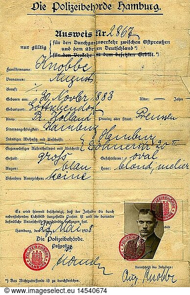 documents  pass  issued at the 27. 05. 1928 by the police of Hamburg  to pass the Polish corridor between the German Reich and East Prussia  Germany  historic  historical  clipping  cut out  cut-out  cut-outs  1920s  20th century  people