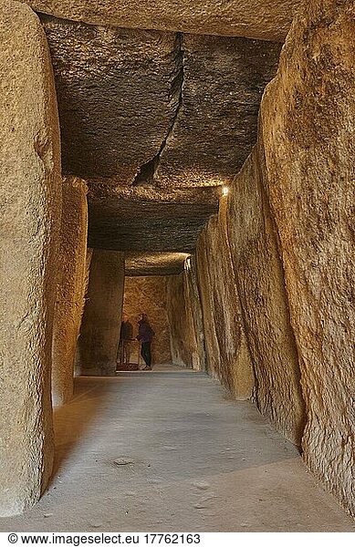 Dolmen von Menga  Menga megalithischer Dolmen  Antequera  Provinz Malaga  Andalusien  Spanien  Europa