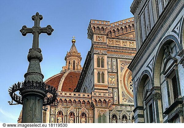 Dom  Florenz  Toskana  Kreuz  Kruzifix  Italien  Europa