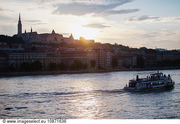 Donau  Budapest  Ungarn