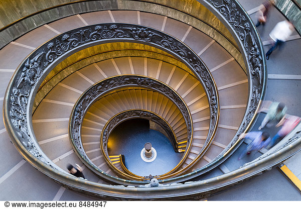 Doppell‰ufige Spiraltreppe von Giuseppe Momo  1932  Vatikanische Museen  Vatikan  Rom  Latium  Italien
