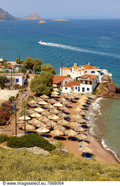 Dorf Vlychos mit Strand  Hydra  Saronische Inseln  Griechenland  Europa