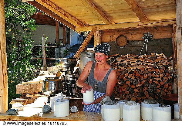 Dorffest  nostalgisch  Meierei  Isartal  Wallgau  Bayern  Deutschland  Europa