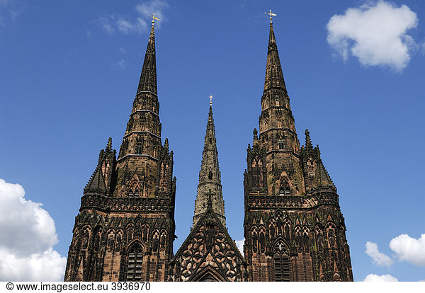 Drei Türme der Lichfield Kathedrale  Decorated Style  englische Gotik  1256-1340  The Close  Lichfield  Staffordshire  England  Großbritannien  Europa