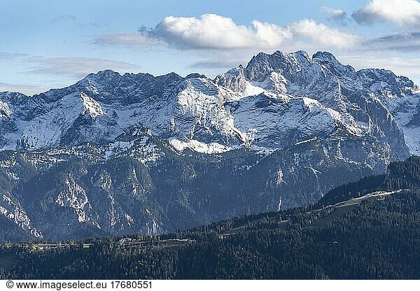 Dreitorspitze  mountains with snow  mountain landscape  Wetterstein mountains  evening mood  Bavaria  Germany  Europe