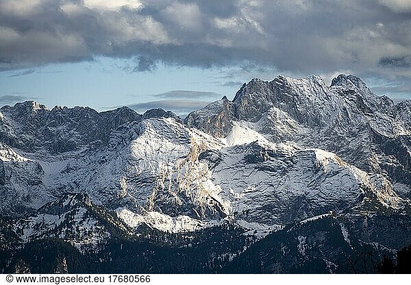 Dreitorspitze  mountains with snow  mountain landscape  Wetterstein mountains  evening mood  Bavaria  Germany  Europe