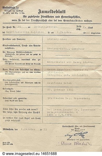 DRITTES REICH ZEITGESCHICHTE  Anny Winter - 'Anmeldeblatt fÃ¼r zuziehende Dienstboten und Gewerbegehilfen'  Vordruck (Meldeblatt Ia)  maschinenschriftlich ausgefÃ¼llt. 'Im Hause Nr. 16 an Prinzregenten-platz 2. Stock bei Schriftsteller A. Hitler ist am 1. Oktober 1929 eingetreten...'  datiert '1. Oktober 1929' und in Tinte signiert 'Adolf Hitler' sowie in Bleistift 'Anna Winter'