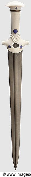 DRITTES REICH ZEITGESCHICHTE  Hermann GÃ¶ring - Prunkdolch mit Elfenbeingriff und Bronzeklinge im frÃ¼hgermanisch/keltischen Stil  Pendant zu dem oben erwÃ¤hnten und von ihm zu verschiedenen AnlÃ¤ssen getragenen Dolch. Konisch verjÃ¼ngte Bronzeklinge mit beidseitig stark ausgeprÃ¤gtem Mittelgrat. Der polierte  dreiteilige Elfenbeingriff mit lapislazuliblauen Emaileinlagen (eine Einlage leicht gechipt) in Kupferfassungen mit Perlrand. GesamtlÃ¤nge 45 5 cm. Vgl. Hermann Historica  32. Auktion  Los 4703  LTC Thomas Johnson  Collecting the Edged Weapons of the Third Reich  Band 2  S. 269  Band 3  S. 302  oder auch Eitel Lange (ehem. Bildberichterstatter des Reichsmarschalls)  Der Reichsmarschall im Kriege  Abb. 58