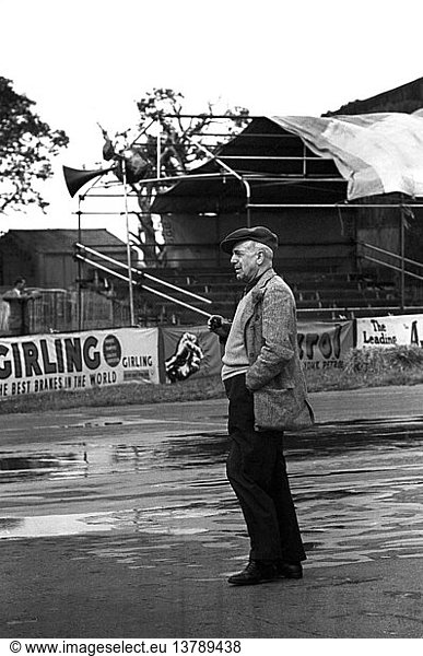 Earl Howe  RAC-Steward und Vorkriegs-Rennstar bei der International Trophy in Silverstone  England 1950.
