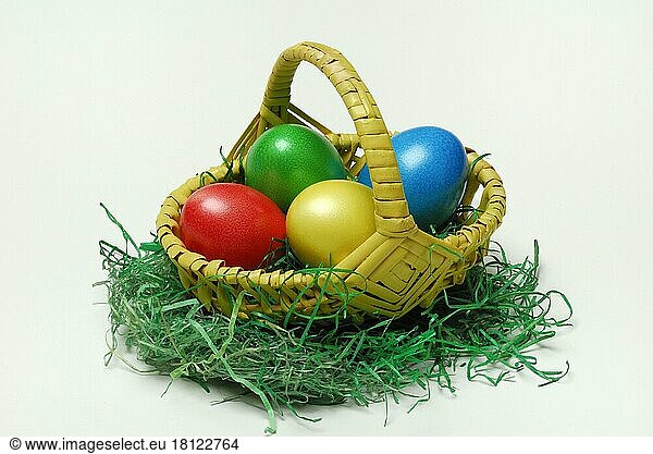 Easter eggs in basket  basket  easter egg  egg  eggs  easter  easter  easter  chicken eggs  tradition  traditional  dyed  painted  basket