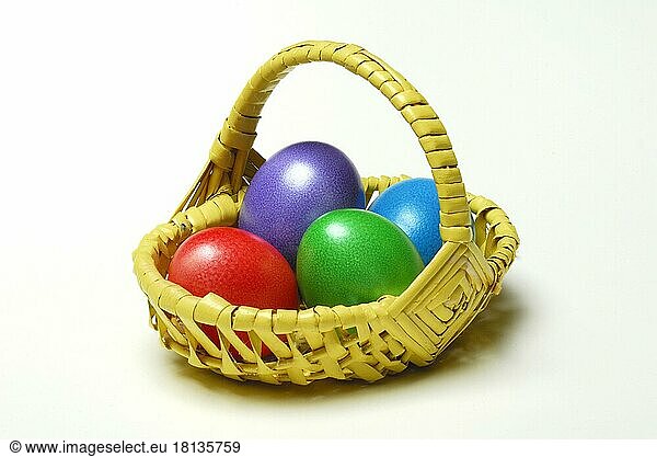 Easter eggs in basket  basket  easter egg  egg  eggs  easter  easter  easter  chicken eggs  tradition  traditional  dyed  painted  basket