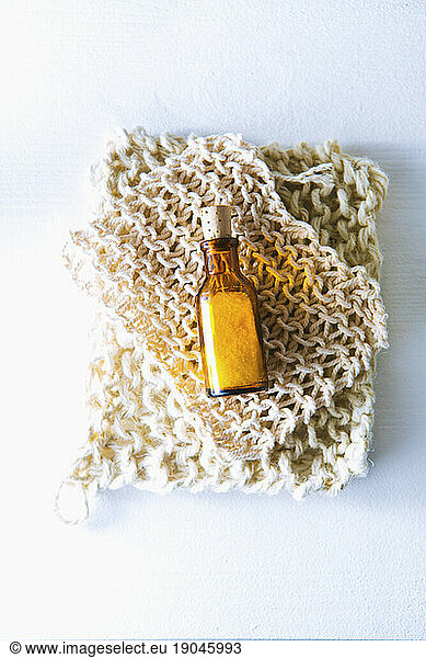 Ecologically friendly cleaning rags and baking soda