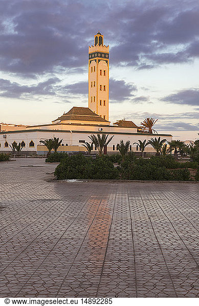 Eddarham-Moschee bei Sonnenuntergang in Dakhla  Marokko