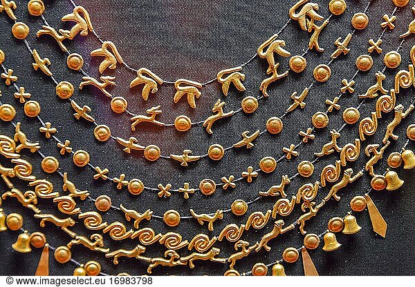 Egypt  Cairo  Egyptian Museum  detail of a gold necklace found on the coffin of Queen Ahhotep  in her tomb  Dra Abu el Naga  Luxor. This kind of collar was called Usekh.
