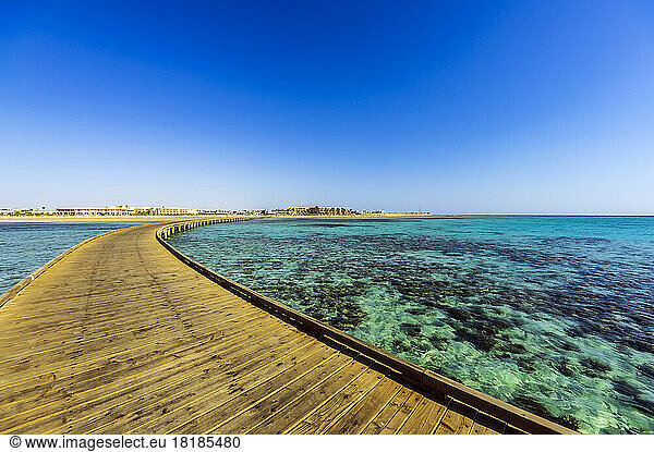 Egypt  Red Sea Governorate  Empty boardwalk in Soma Bay
