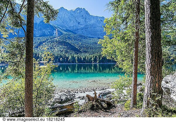 Eibsee lake with Zugspitze 2962m  Grainau  Wetterstein Mountains  Werdenfelser Land  Upper Bavaria  Bavaria  Germany  Europe