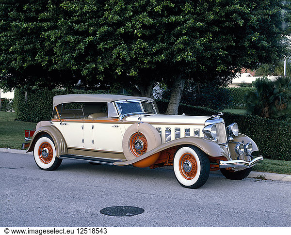 Ein Chrysler Custom Imperial von 1933. Künstler: Unbekannt
