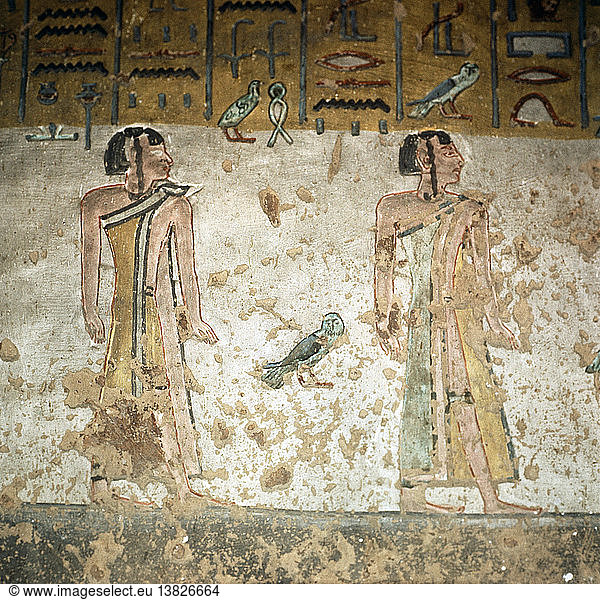 Ein Detail einer Wand im Grab von Ramses III.  die mit Szenen aus dem Buch der Tore bemalt ist. In diesem Detail sind Vertreter der vier ethnischen Gruppen  wahrscheinlich Asiaten  zu sehen. Ägypten. Altägyptisch. 20. Dynastie um 1184 1153 v. Chr. Tal der Könige  West Theben.