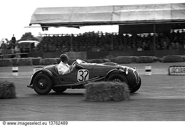 Ein Frazer Nash Le Mans Replica  der an der International Trophy in Silverstone  England 1950 teilnimmt.