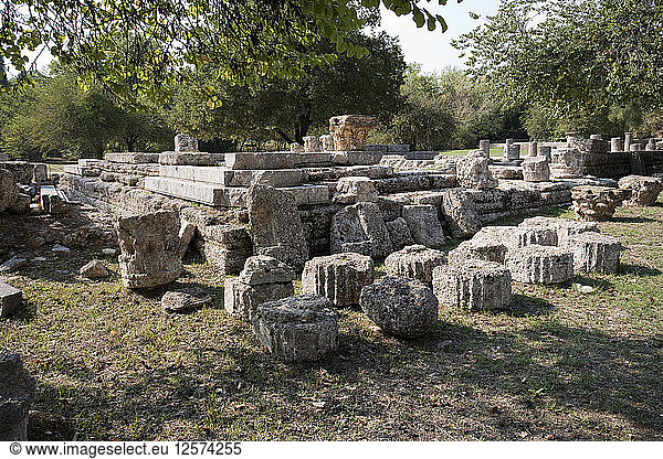 Ein hellenistisches Propylon in Olympia  Griechenland. Künstler: Samuel Magal