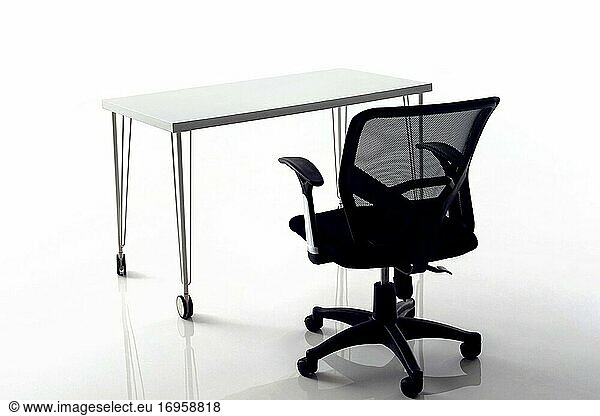 Ein Schreibtisch und ein Stuhl im Büro