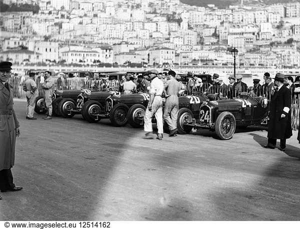 Eine Reihe von Alfa Romeos beim Großen Preis von Monaco  1934. Künstler: Unbekannt