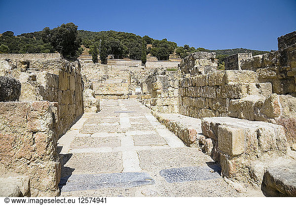 Eine Straße mit Rampe in Madinat al-Zahara (Medina Azahara), Spanien, 2007. Künstler: Samuel Magal