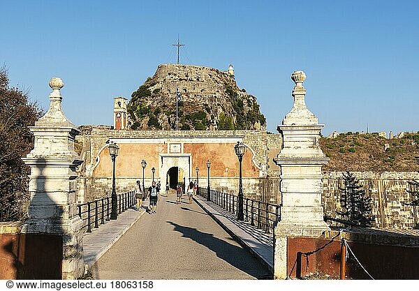 Eingang  Brücke  alte Festung  Kerkyra  Insel Korfu  Ionische Inseln  Griechenland  Europa