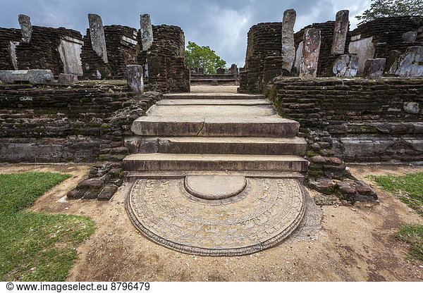 Eingang Ruine fünfstöckig Buddhismus UNESCO-Welterbe Asien Polonnaruwa Sri Lanka