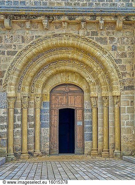 Eingang zur Eglise Saint-Vincent  La Mas dAgenais  Departement Lot-et-Garonne  Nouvelle-Aquitaine  Frankreich.