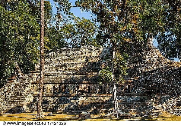 Eingang zur Unterwelt  Tempel 11  Akropolis  Westplaza  Ruinen von Copan  Honduras  Mittelamerika