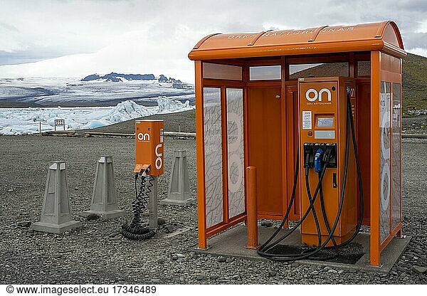 Einsame Ladestation für Elektroautos am Jökulsarlon  Hornafjörður  Austurland  Island  Europa