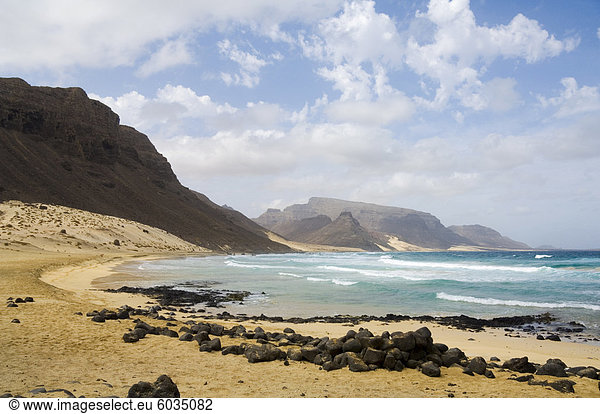 Einsame Strand von Praia Grande Sao Vicente Kapverdische Inseln Afrika