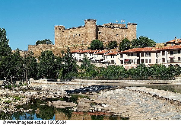 El Barco de Avila  town  castle (12-14th centuries) and Tormes River. Avila province  Castilla y Leon  Spain.