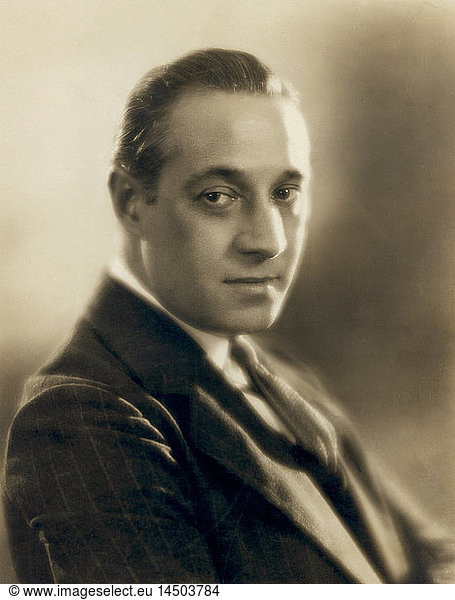 Elliott Dexter  Publicity Portrait  Paramount Pictures  1919