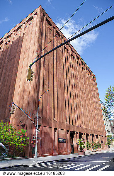 Elmer Holmes Bobst Library  New York University  New York City  New York  USA