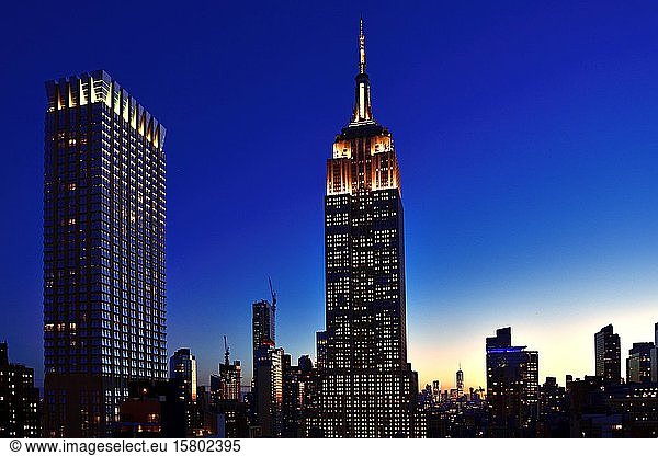 Empire State Building at the blue hour  Manhattan  New York City  New York State  USA  North America