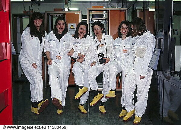 energy  nuclear power  power plant Isar II  Essenbach  Bavaria  West Germany  interior view  journalists at the entrance of the control section  1993  OHU 2  guides tour  press  radiation suit  radiation suits  protection  security zone  radioactivity  1990s  90s  20th century  historic  historical _NOT  people