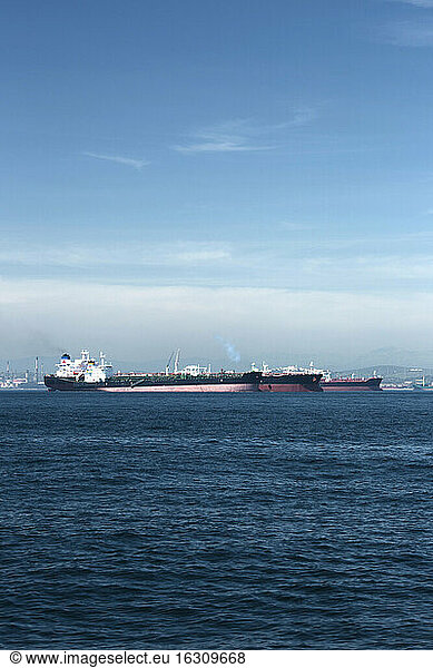 England  Gibraltar  Öltanker  Bucht von Gibraltar
