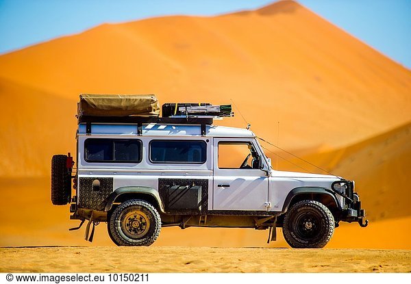 entfernt Wüste parken Verteidigung Namibia Landschaft Düne Land Rover Afrika Sossusvlei