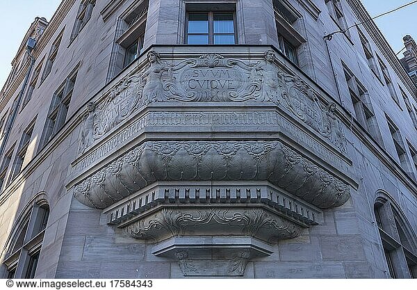Erker mit Ornamenten des Jugendstils gestaltet  Gebäude des Sozialgerichts  1899 gebaut  Nürnberg  Mittelfranken  Bayern  Deutschland  Europa