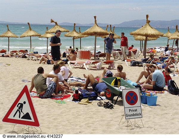 ESP  Spain  Balearic Islands  Mallorca : Beach at S'Arenal  bay of Palma  mass tourism  german tourists marked their beach areal.