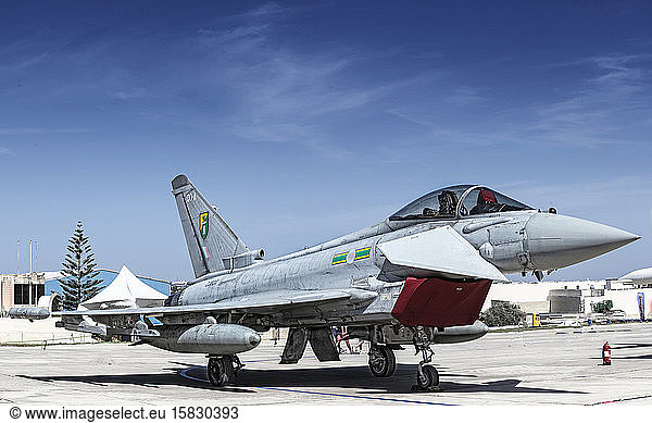 Europäisches Kampfflugzeug auf dem Flugplatz Luqa in Malta