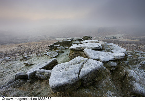 Europa  bedecken  Großbritannien  Landschaft  über  absteigen  Nebel  Sonnenaufgang  Devon  England  Frost  Granit  dicht